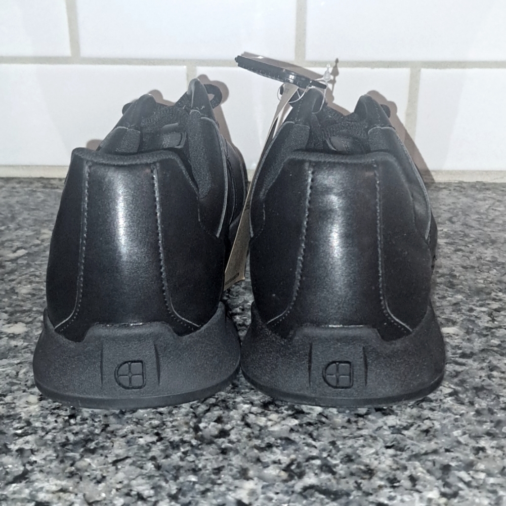 Shoes For Crews Black Slip & Oil Resistant Shoes. Size 10.5 NWT - Picture 4 of 9
